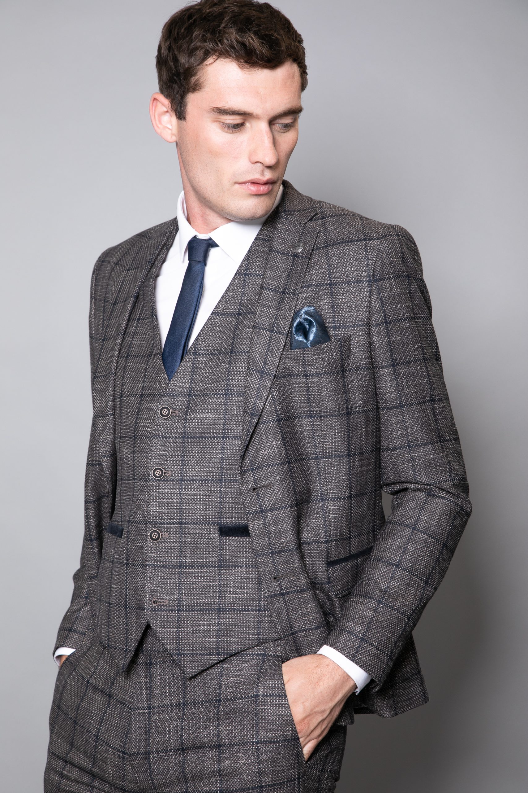 Men's Nines Check Brown 3 Piece Suit Slim Fit - Image 4